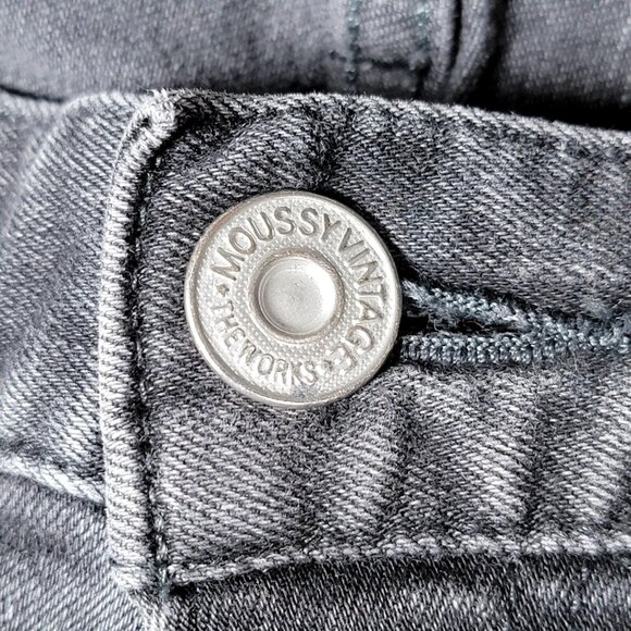 Moussy Vintage Jeans Womens 29 Gray Skinny Distressed Frayed Hem Made in Japan - Picture 7 of 16